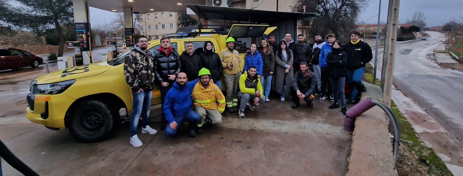 El alumnado del Certificado de Profesionalidad en “𝐎𝐩𝐞𝐫𝐚𝐜𝐢𝐨𝐧𝐞𝐬 𝐝𝐞 𝐕𝐢𝐠𝐢𝐥𝐚𝐧𝐜𝐢𝐚 𝐲 𝐄𝐱𝐭𝐢𝐧𝐜𝐢𝐨́𝐧 𝐝𝐞 𝐈𝐧𝐜𝐞𝐧𝐝𝐢𝐨𝐬 𝐅𝐨𝐫𝐞𝐬𝐭𝐚𝐥𝐞𝐬 𝐲 𝐀𝐩𝐨𝐲𝐨 𝐚 𝐂𝐨𝐧𝐭𝐢𝐧𝐠𝐞𝐧𝐜𝐢𝐚𝐬 𝐞𝐧 𝐞𝐥 𝐌𝐞𝐝𝐢𝐨 𝐍𝐚𝐭𝐮𝐫𝐚𝐥 𝐲 𝐑𝐮𝐫𝐚𝐥 El alumnado del Certificado de Profesionalidad en “𝐎𝐩𝐞𝐫𝐚𝐜𝐢𝐨𝐧𝐞𝐬 𝐝𝐞 𝐕𝐢𝐠𝐢𝐥𝐚𝐧𝐜𝐢𝐚 𝐲 𝐄𝐱𝐭𝐢𝐧𝐜𝐢𝐨́𝐧 𝐝𝐞 𝐈𝐧𝐜𝐞𝐧𝐝𝐢𝐨𝐬 𝐅𝐨𝐫𝐞𝐬𝐭𝐚𝐥𝐞𝐬 𝐲 𝐀𝐩𝐨𝐲𝐨 𝐚 𝐂𝐨𝐧𝐭𝐢𝐧𝐠𝐞𝐧𝐜𝐢𝐚𝐬 𝐞𝐧 𝐞𝐥 𝐌𝐞𝐝𝐢𝐨 𝐍𝐚𝐭𝐮𝐫𝐚𝐥 𝐲 𝐑𝐮𝐫𝐚𝐥 impartido por cenforade