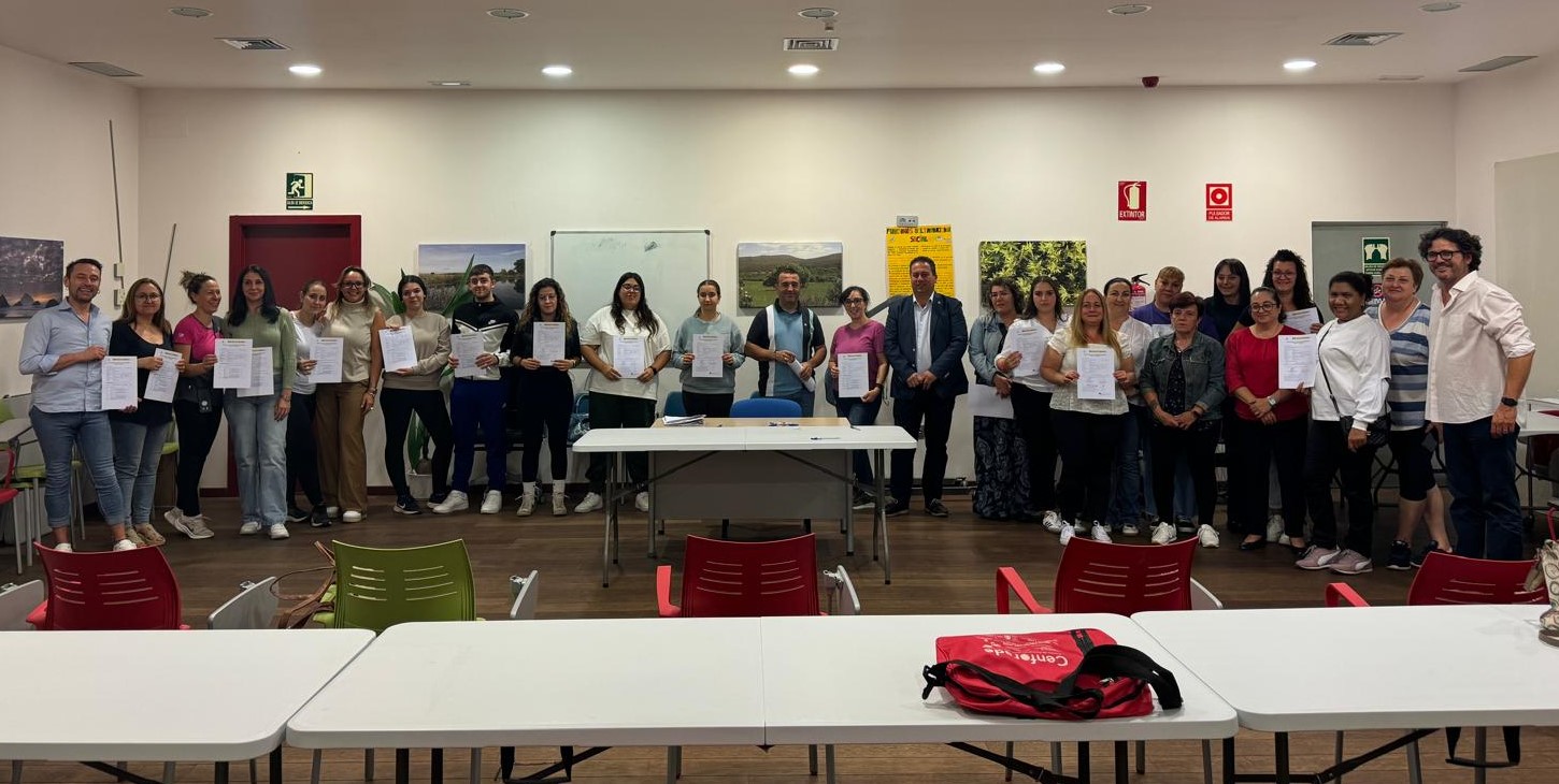 FOTO DEL ALUMNADO DEL CURSO DE CENFORADE