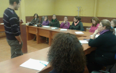 La asociación de amas calatrava de casa de Villanueva de la Fuente realiza un curso de fisioterapia rehabilitadora