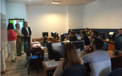 El director general de trabajo, formacion y seguridad laboral, Eduardo del Valle, visita los cursos de formacion profesional para el empleo.