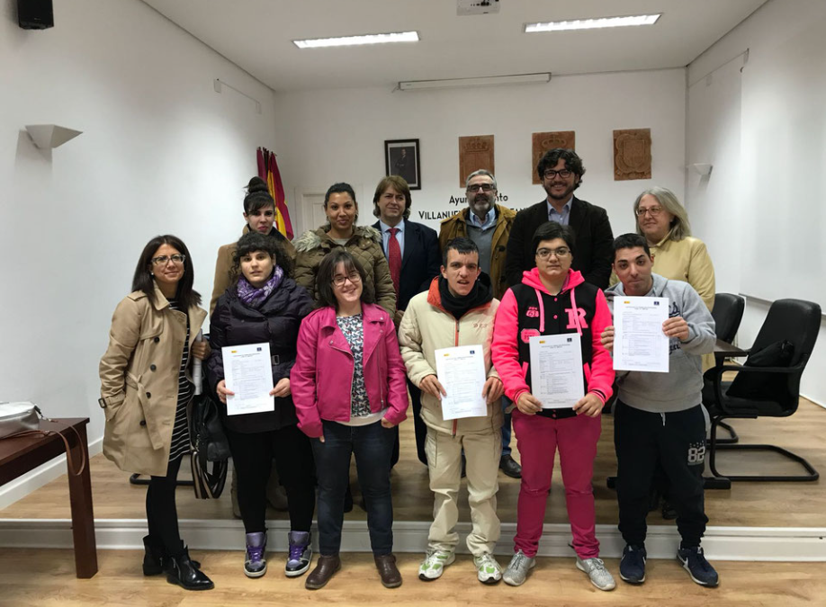 Una quincena de alumnos reciben su certificación del curso de Operaciones de grabación y tratamiento de datos y documentos