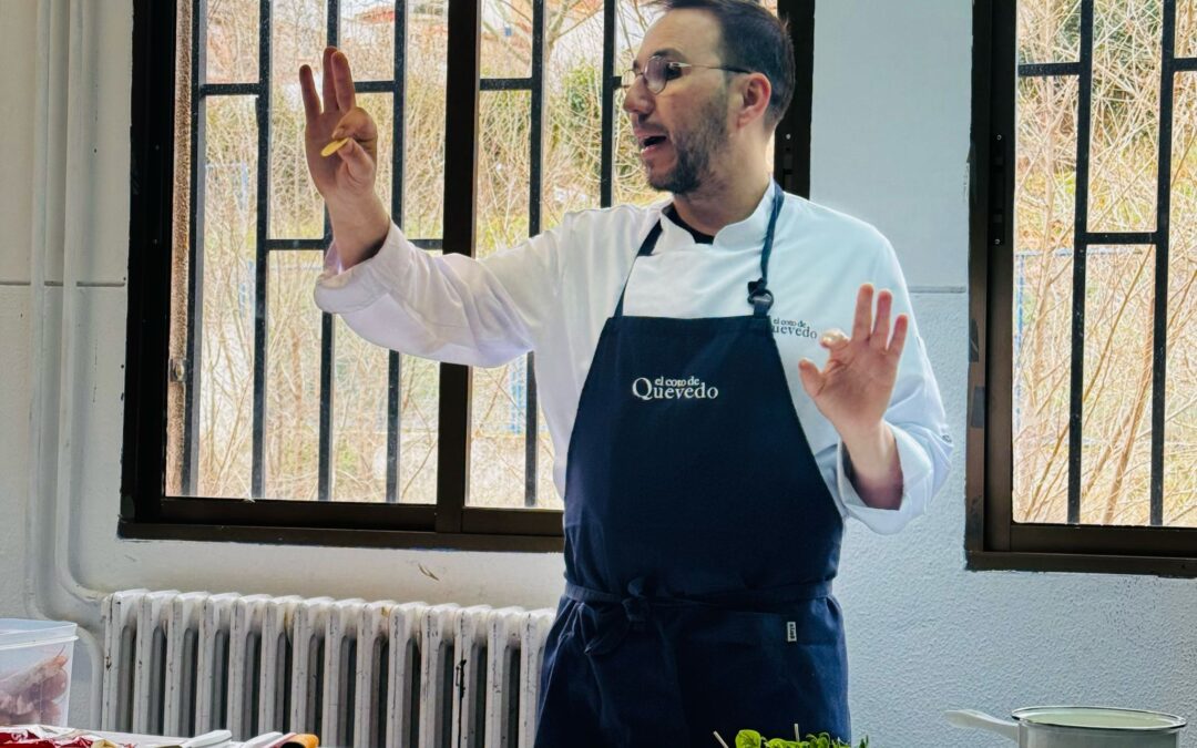 José Antonio Medina inspira a los futuros profesionales de la hostelería en Alcaraz y Villanueva de los Infantes